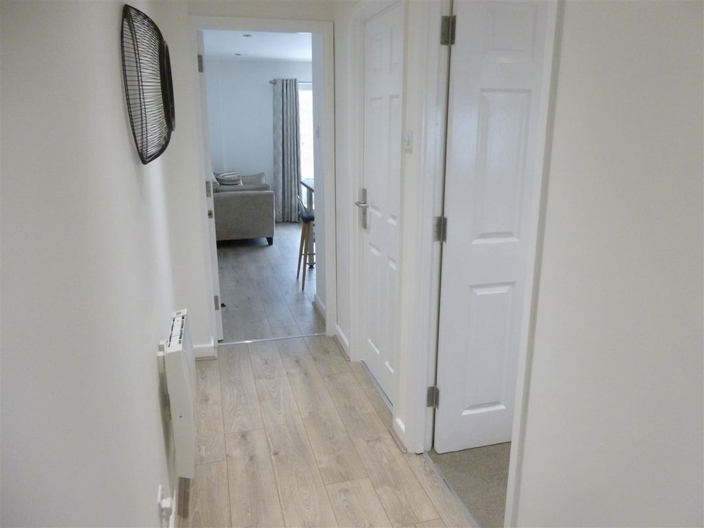 Property photo 2 of 6 Hall.Jpg