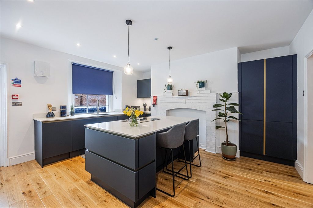 Property photo 3 of 17 Kitchen