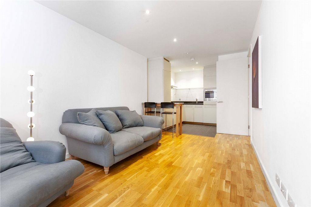 Property photo 3 of 8 Picture No. 05