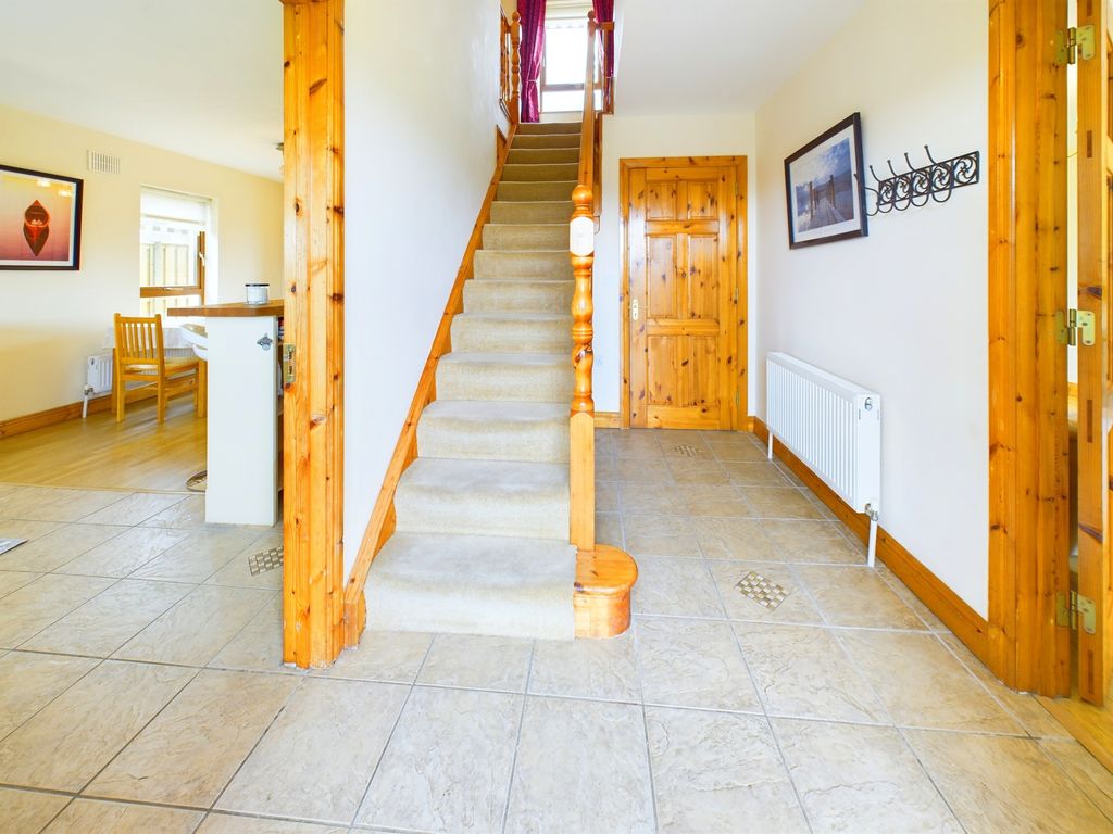 Property photo 2 of 27