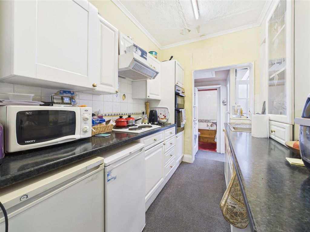 Property photo 2 of 16 Cam01224G0-Pr0646-Still007.Jpg
