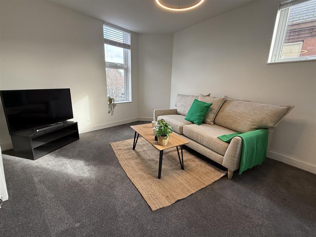 Property photo 2 of 9 Tempimageq2F9It.Jpg