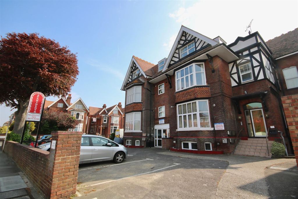 Property photo 3 of 15 Sailsbury.Jpg