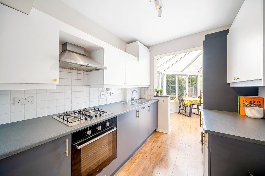 Property photo 2 of 12 Picture No. 33