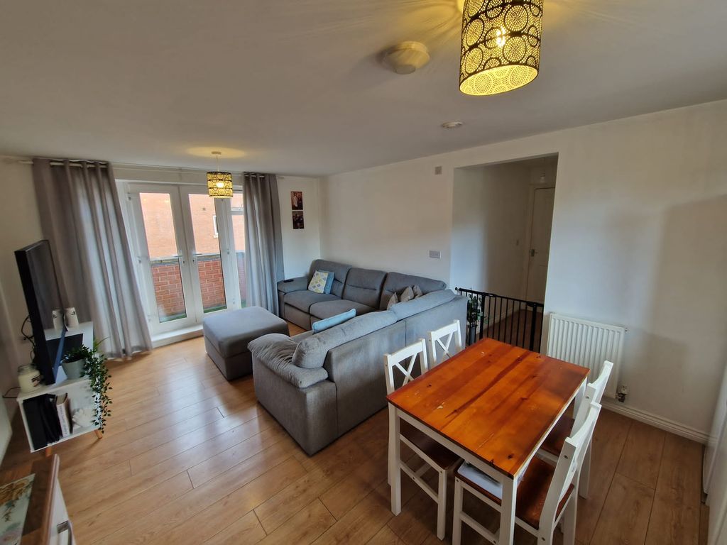 Property photo 3 of 9 Bedroom