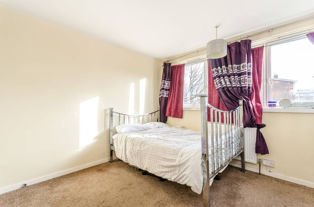 Property photo 3 of 7