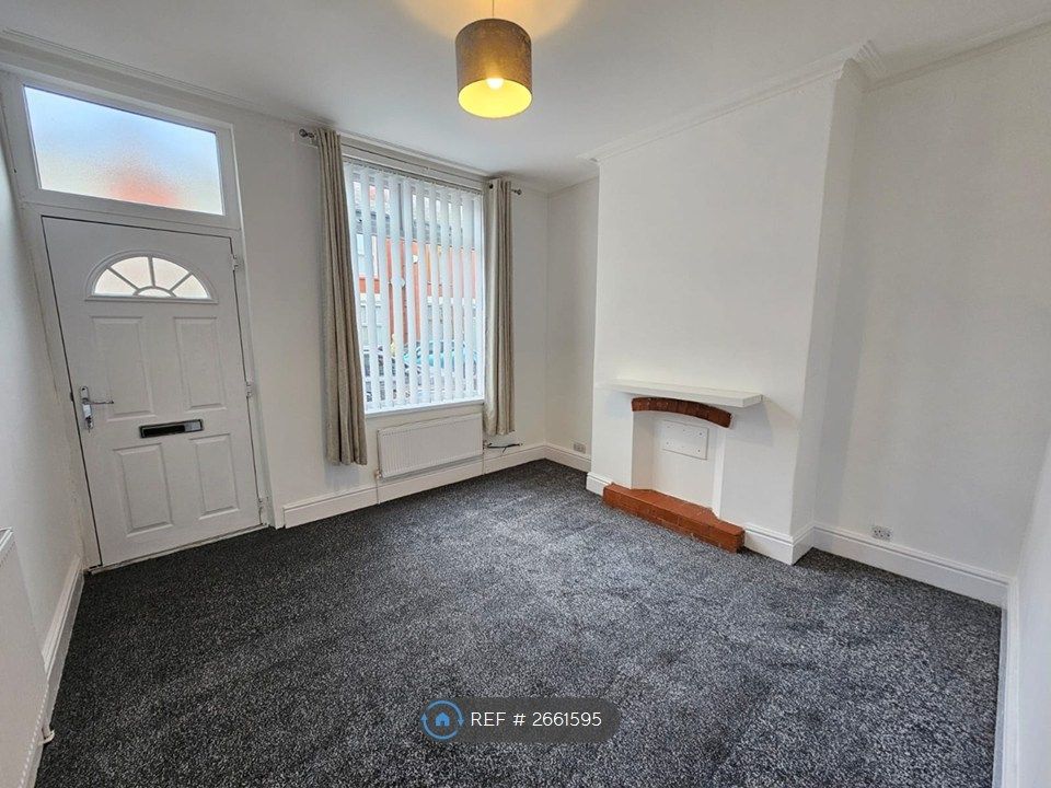 Property photo 2 of 8