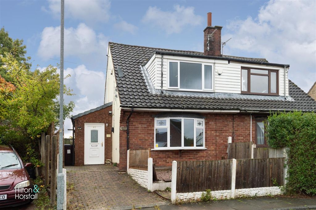 Property photo 1 of 11 Langdale Road