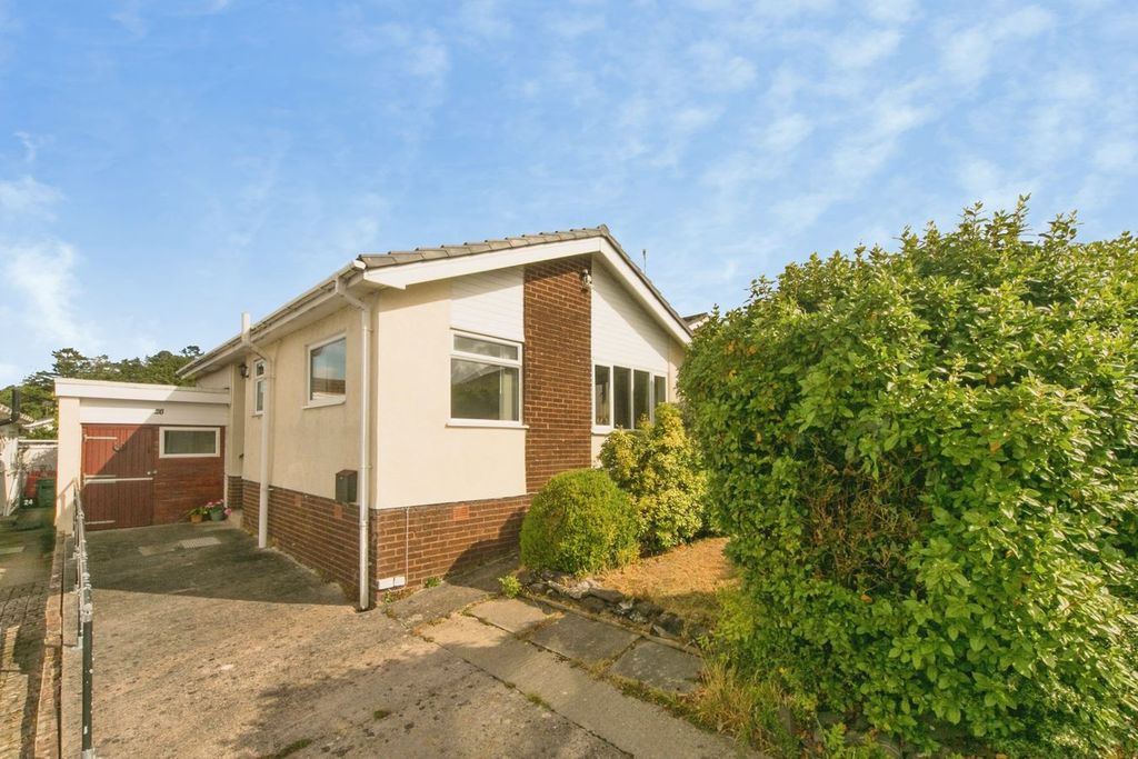 Property photo 1 of 27