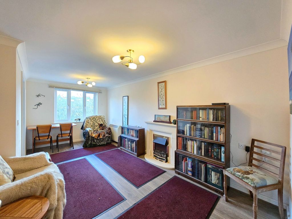 Property photo 2 of 12