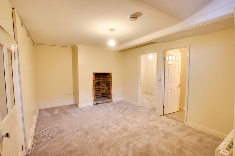 Property photo 3 of 12 Photo 4