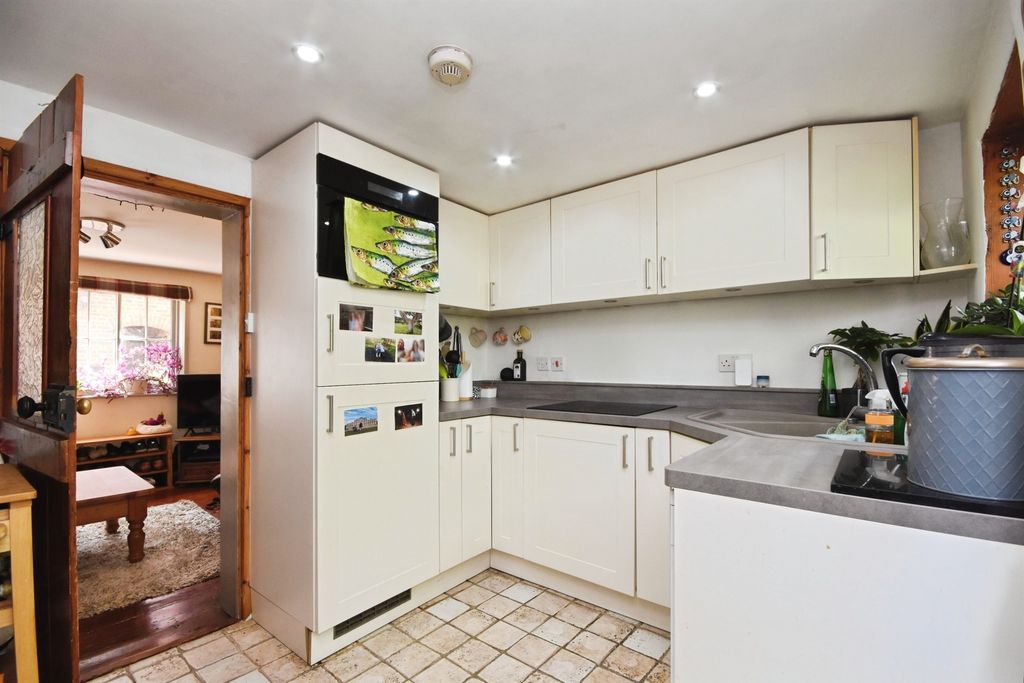 Property photo 3 of 14