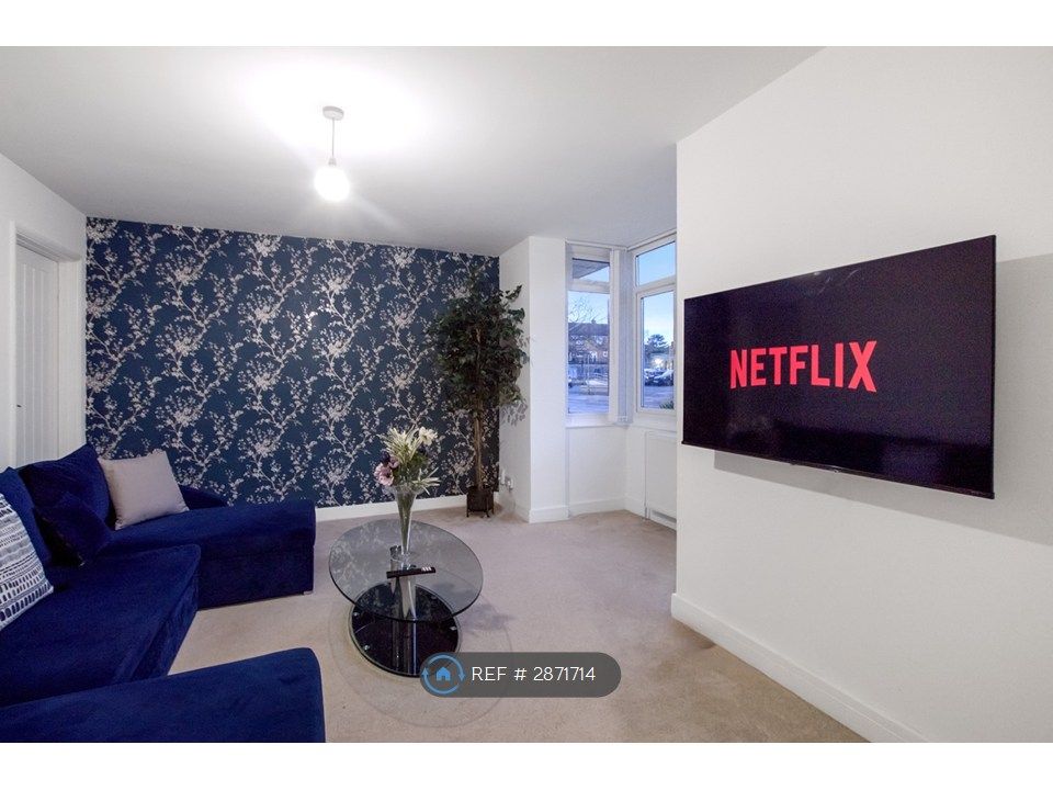 Property photo 3 of 15 Living Room