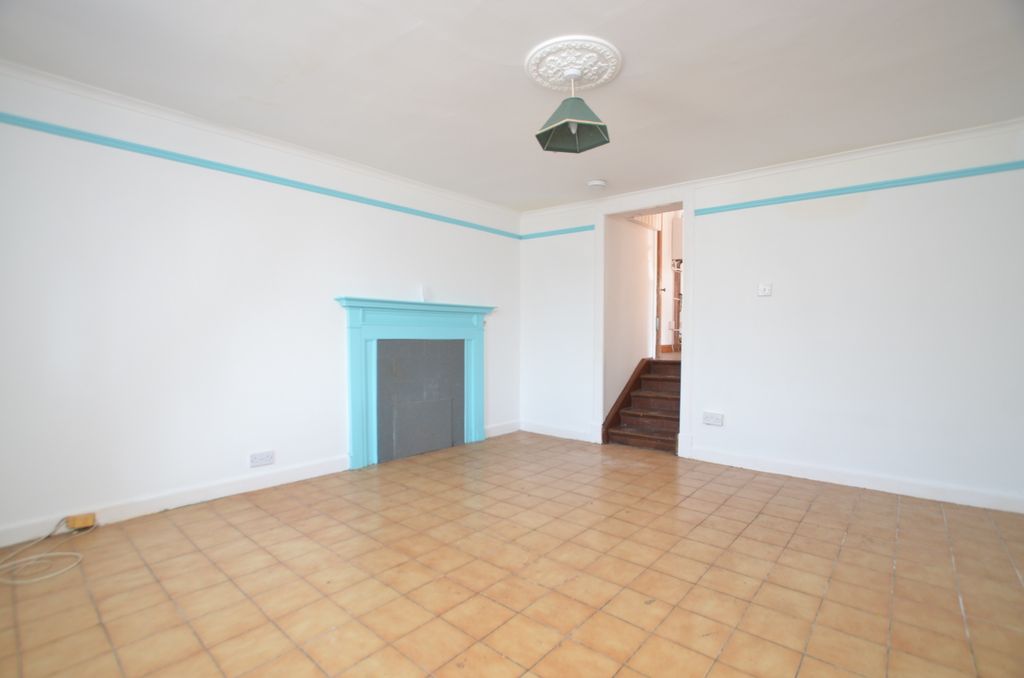 Property photo 3 of 27
