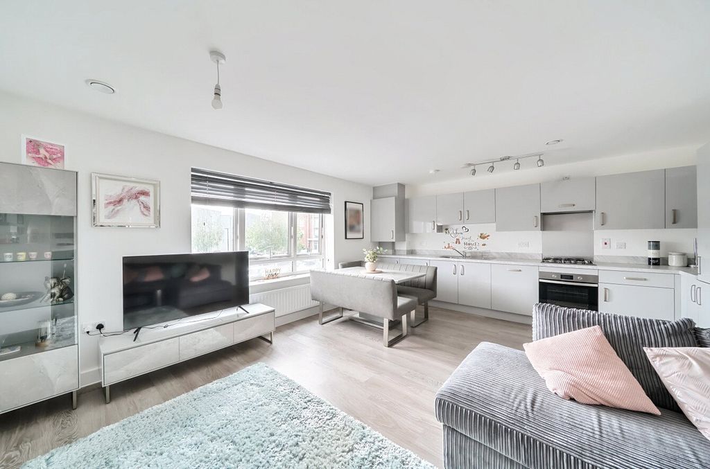 Property photo 1 of 15 1326564-5-6880A6c...