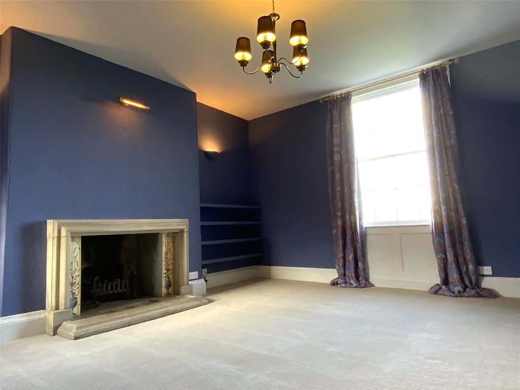 Property photo 3 of 20 Picture No. 04