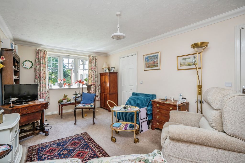 Property photo 3 of 12 Pbox-Img.Jpg