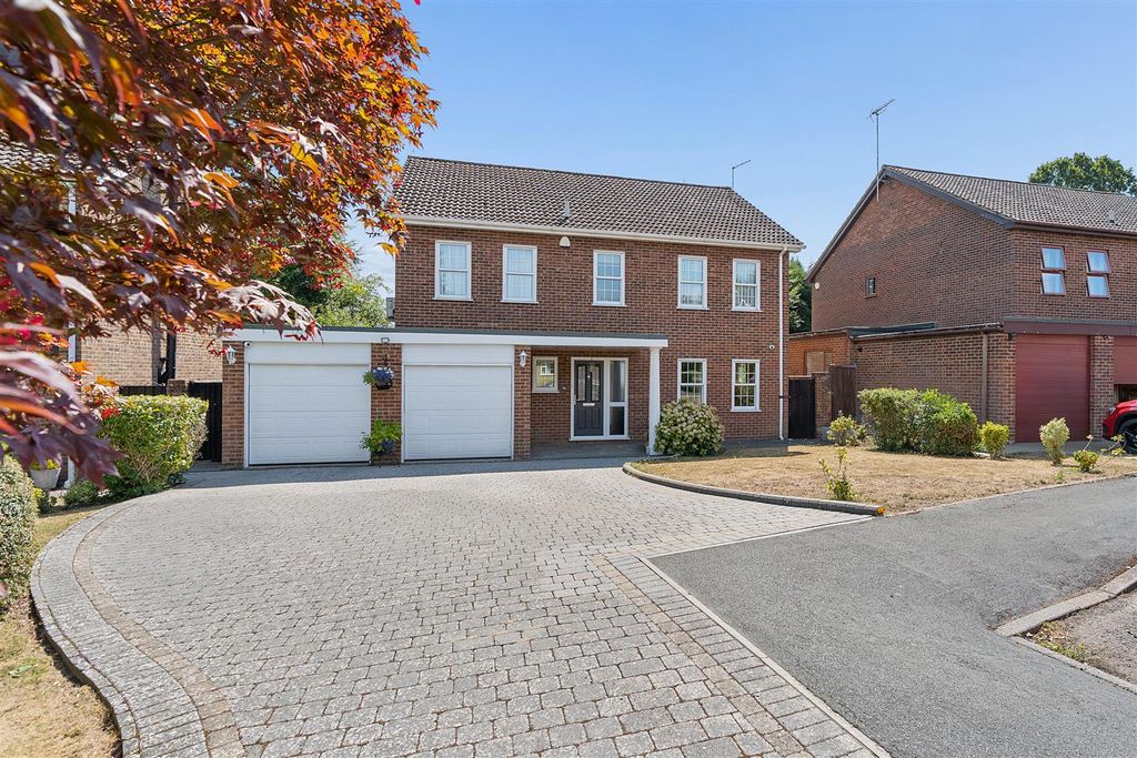 Property photo 1 of 20 6A Pincroft-Hr23.Jpg