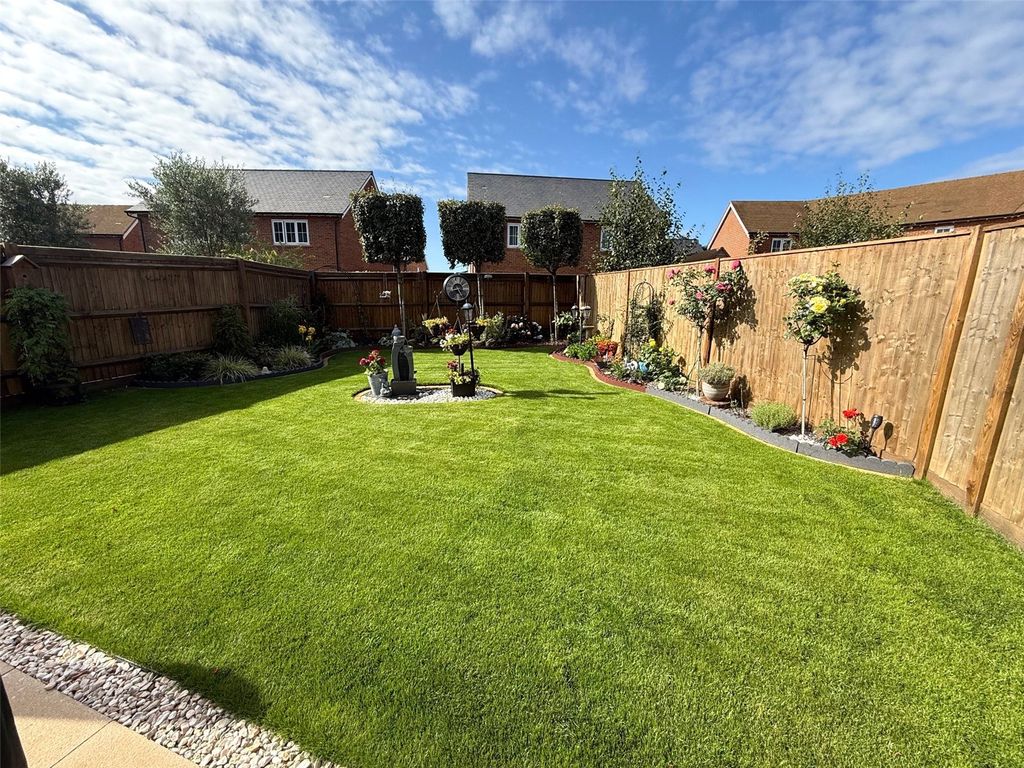 Property photo 2 of 16 2025 Garden Photo