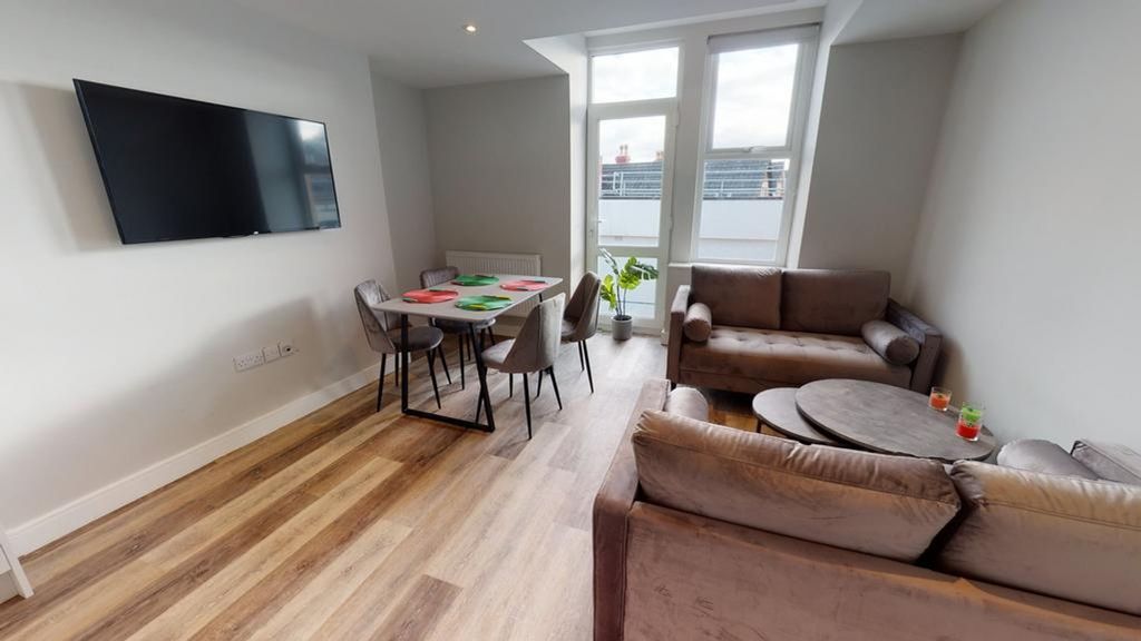 Property photo 2 of 14 A Spacious And Well-Lit Modern Living Room Perfect...