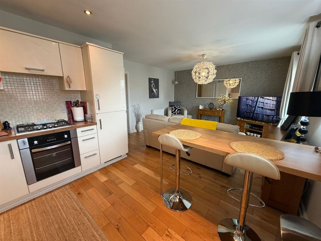 Property photo 2 of 12 Am.Jpeg