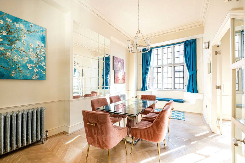 Property photo 3 of 13 Dining Area
