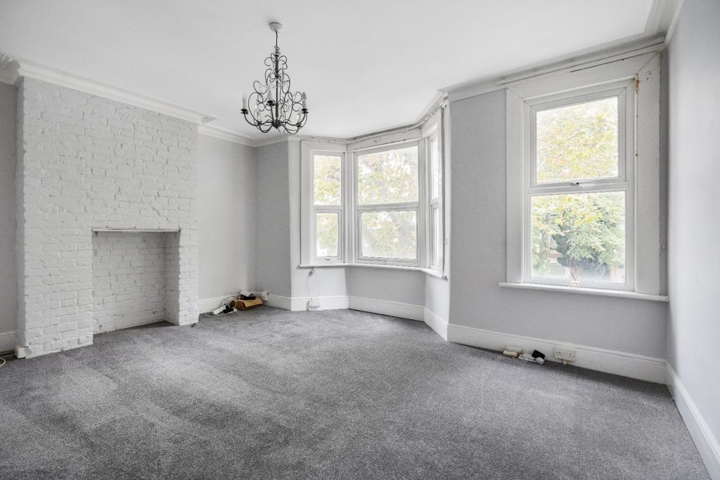 Property photo 2 of 9 2801304
