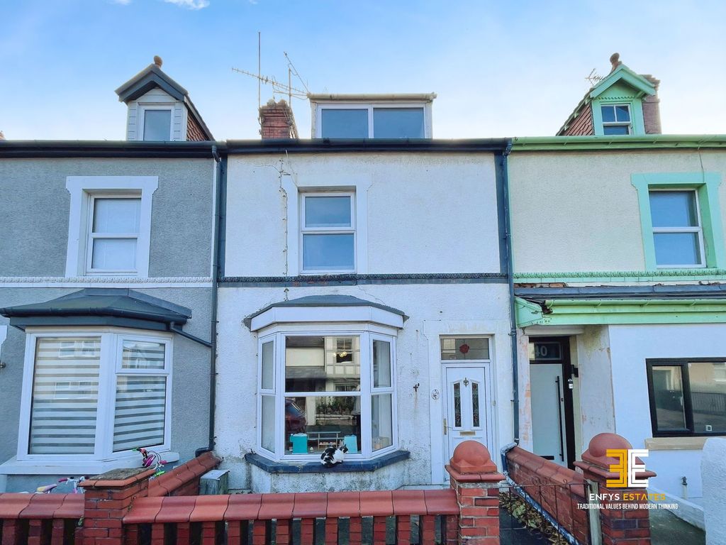 Property photo 1 of 32