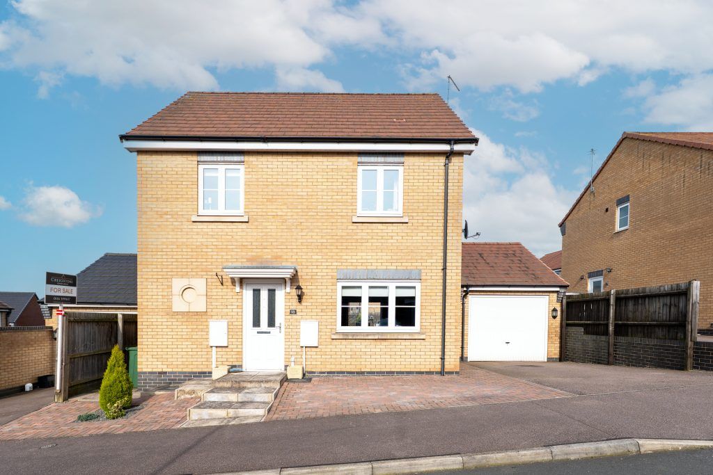 Property photo 1 of 34