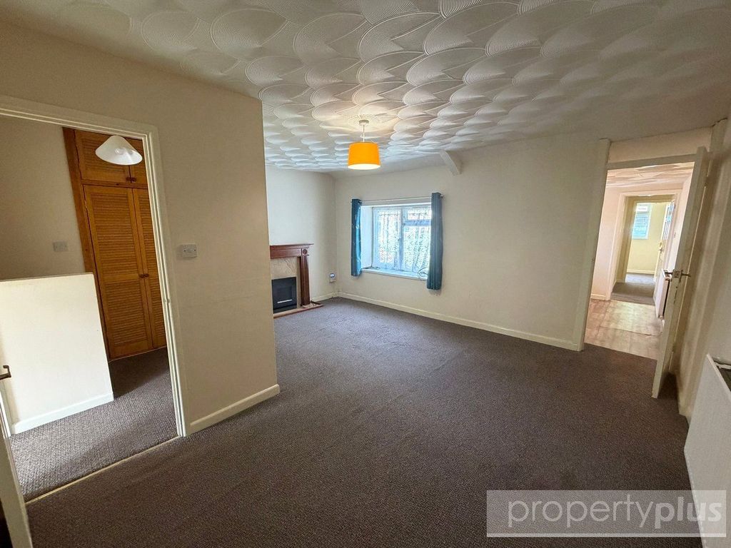 Property photo 1 of 8 Picture No. 10