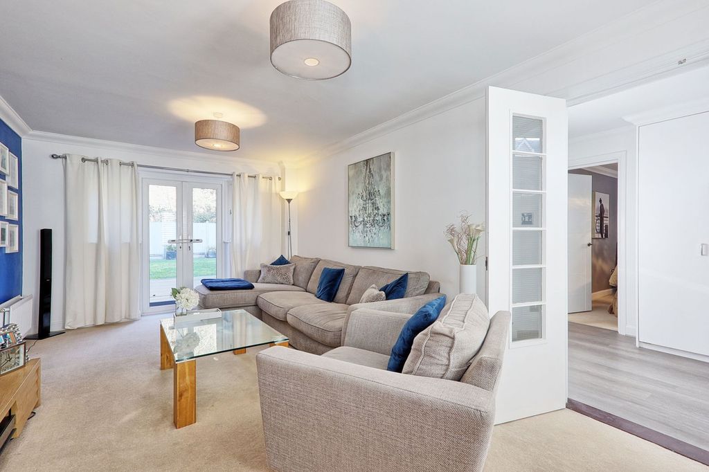 Property photo 3 of 52