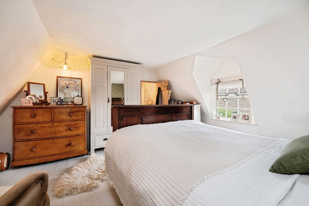 Property photo 3 of 27 Pbox-Img.Jpg