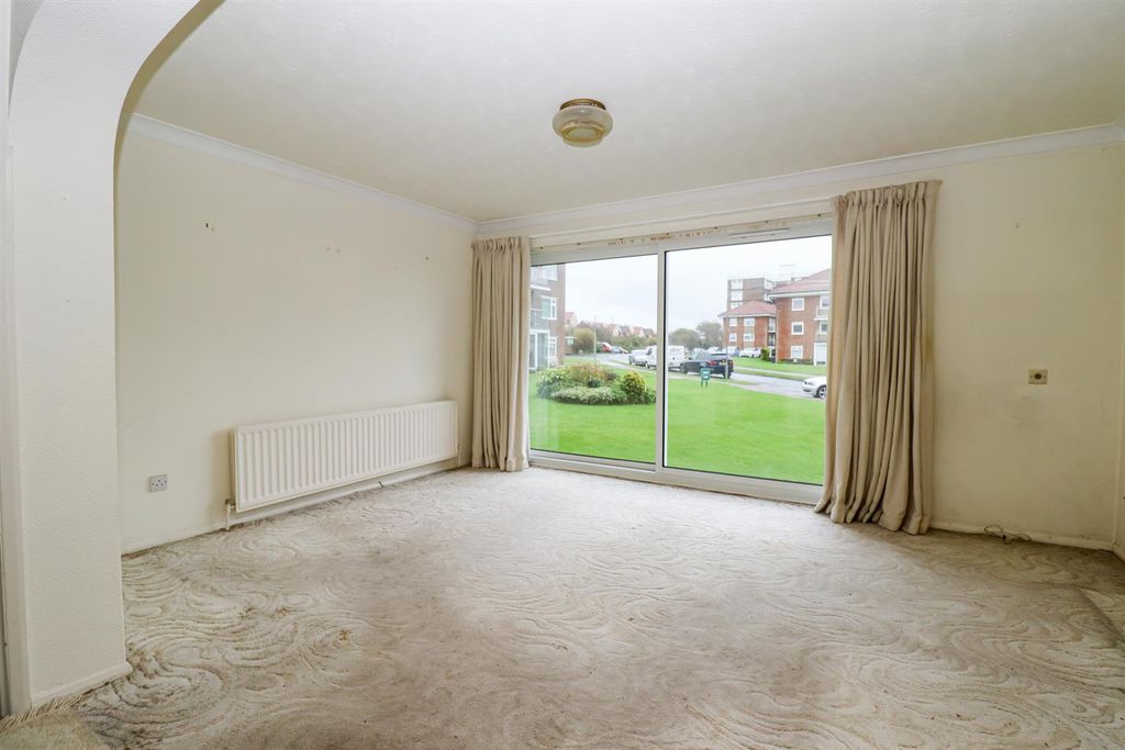 Property photo 2 of 8 Img_0483.Jpg