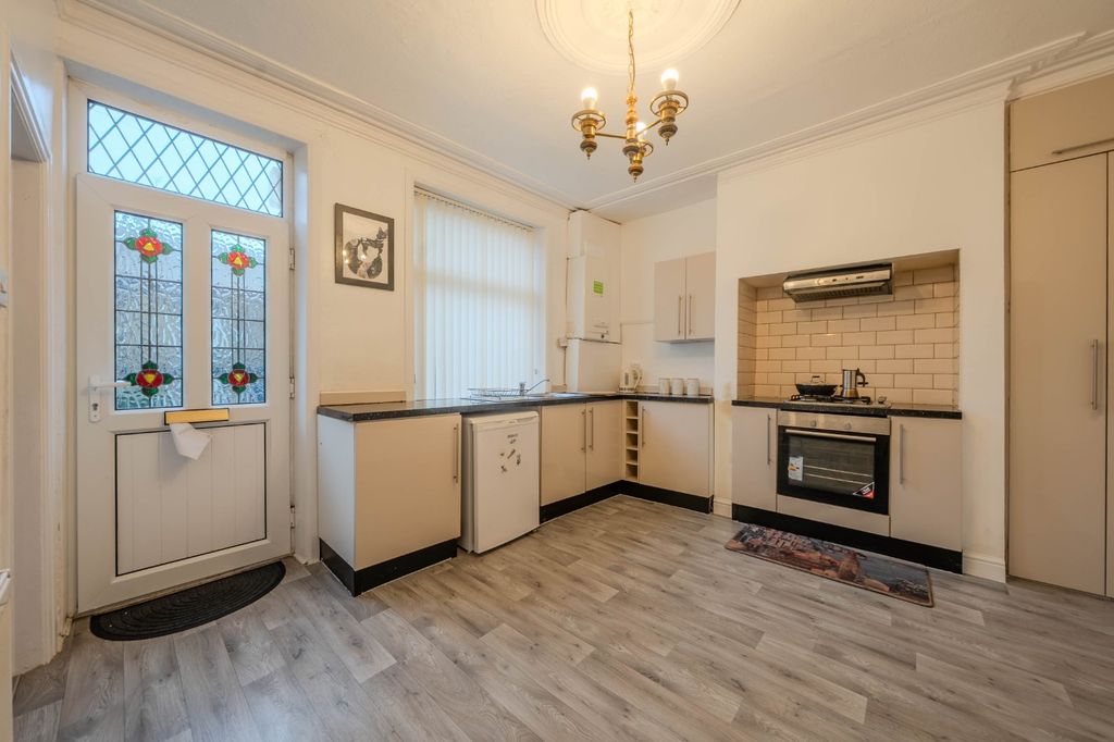 Property photo 3 of 10 Picture No. 05