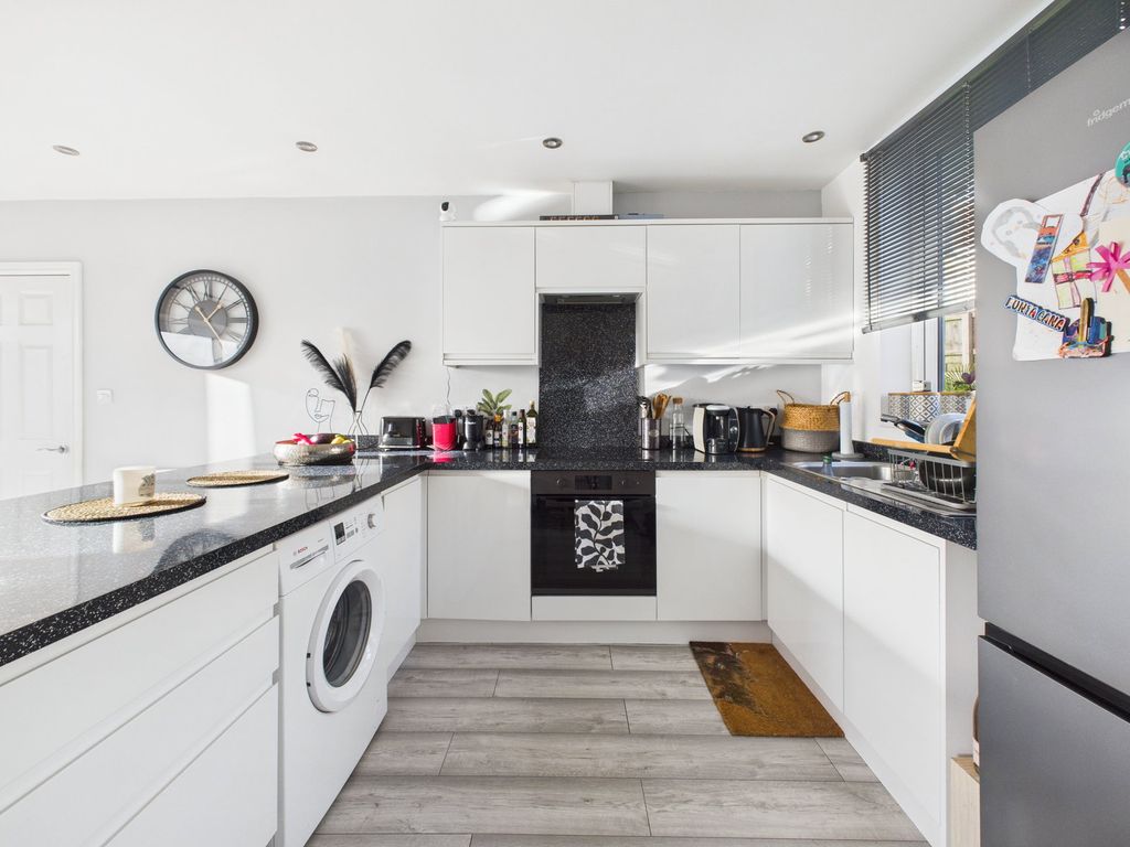 Property photo 3 of 22