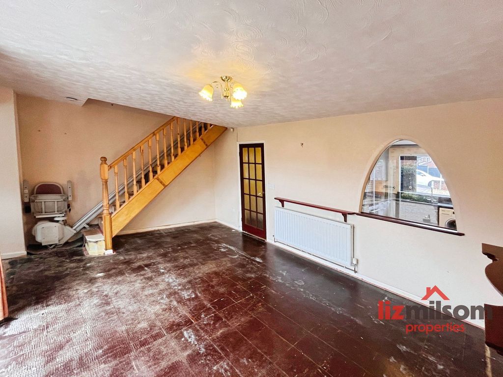 Property photo 2 of 26