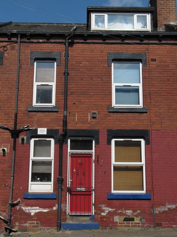 Property photo 1 of 5