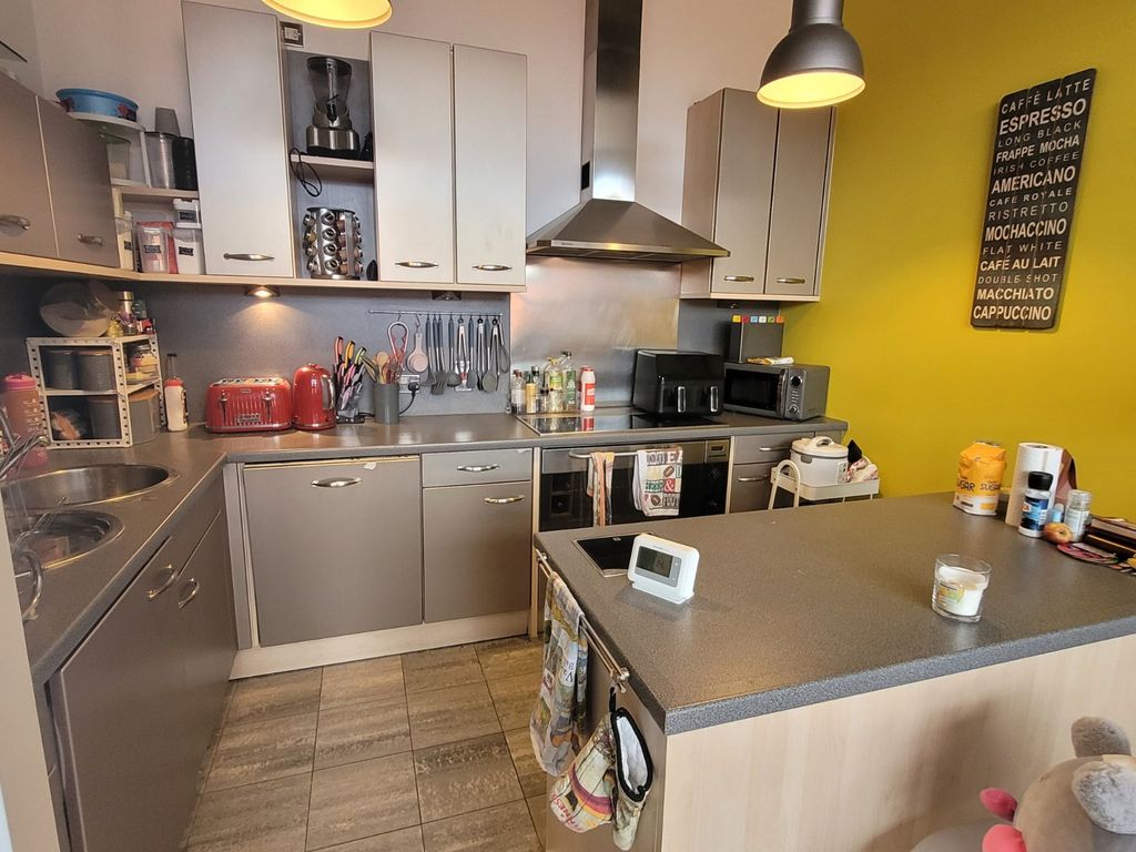 Property photo 2 of 7 Picture No. 27