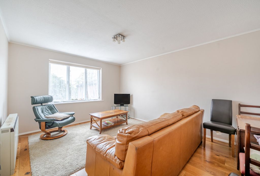 Property photo 2 of 10 1369269-6-68Ecf12...