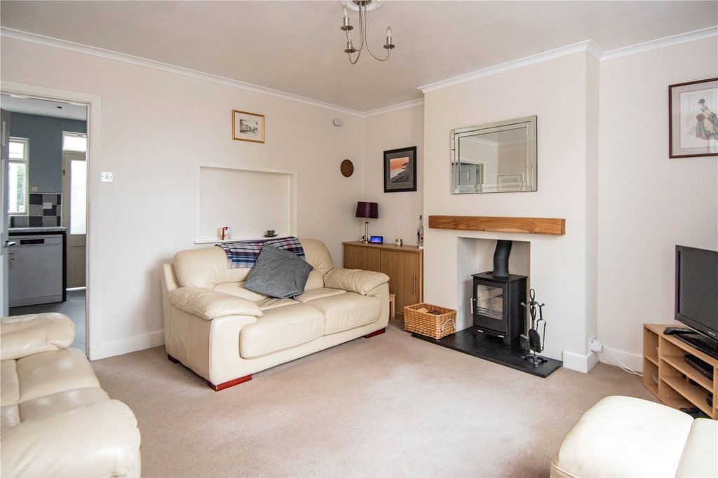 Property photo 3 of 16 Picture No. 11