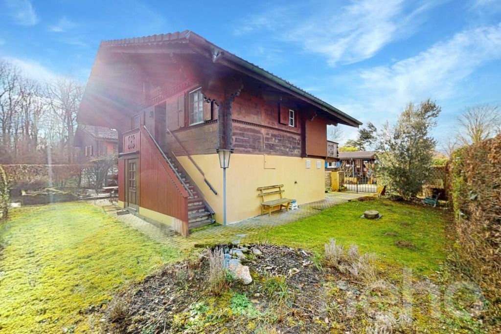 Property photo 3 of 13