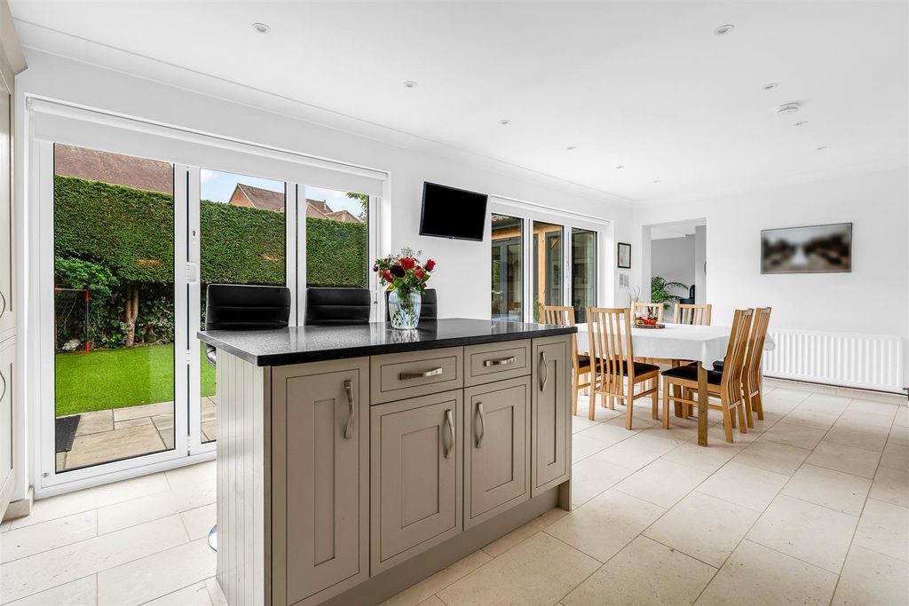 Property photo 2 of 37 Internal-21.Jpg