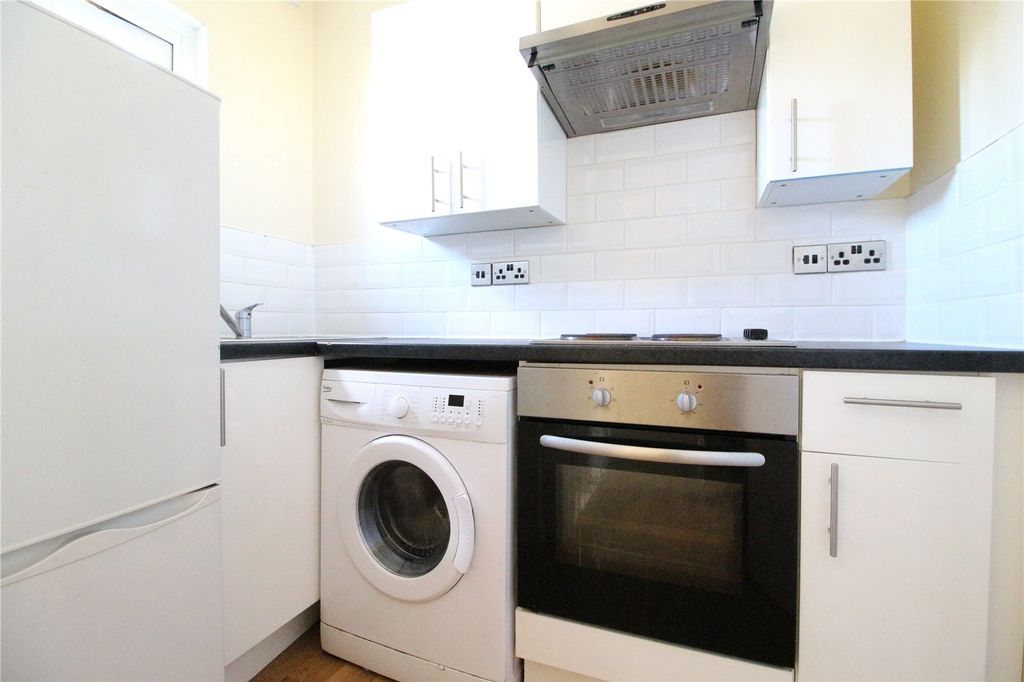 Property photo 3 of 6 Picture No. 05