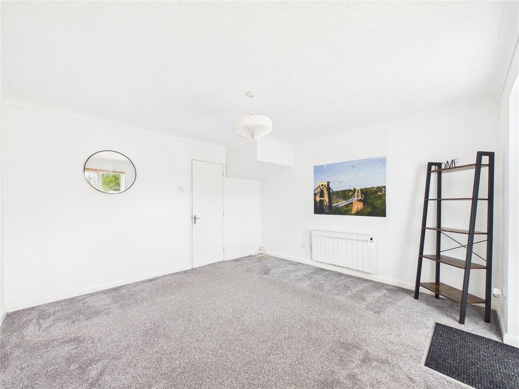 Property photo 3 of 15 Picture No. 02