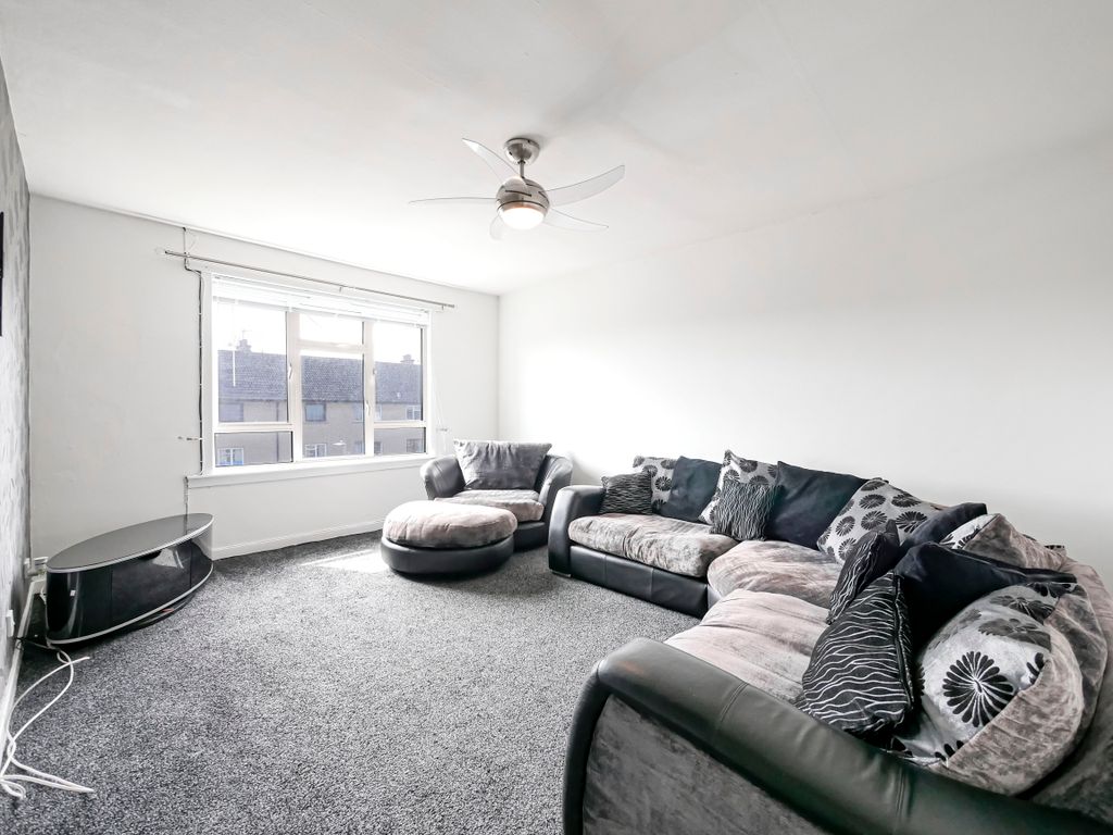 Property photo 3 of 12 Lounge-2