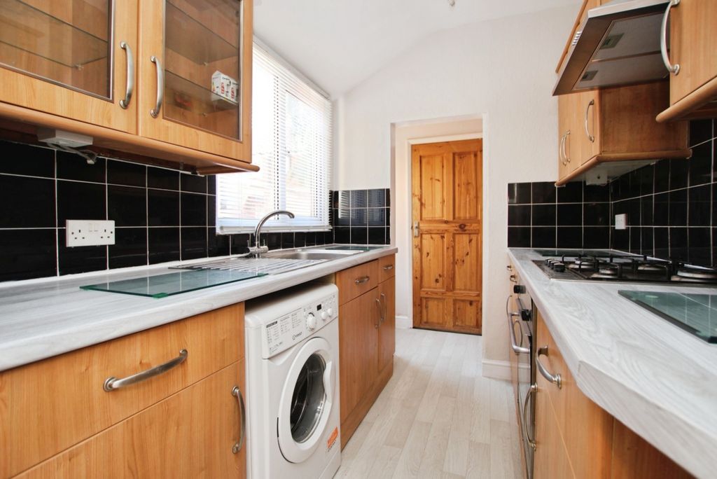 Property photo 2 of 10 5199482