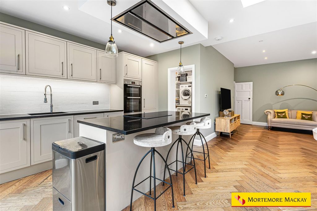 Property photo 3 of 29 31_70130_Watermarked.Jpg