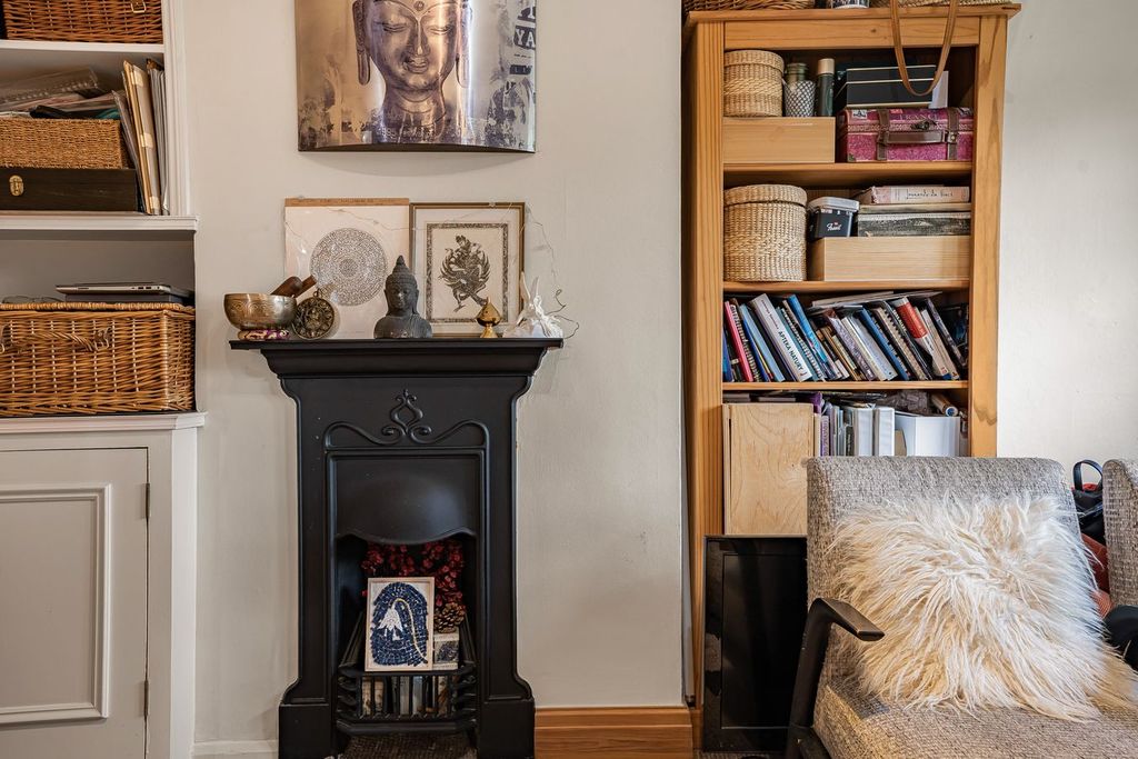 Property photo 2 of 9