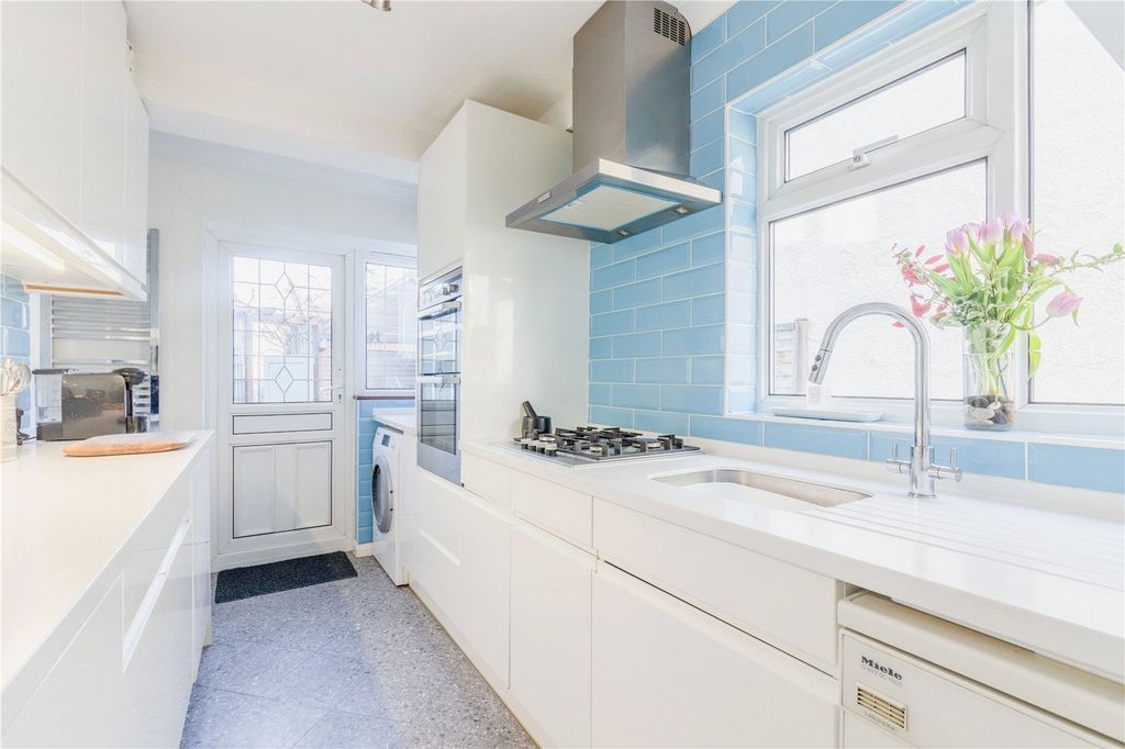 Property photo 3 of 25 Picture No. 36