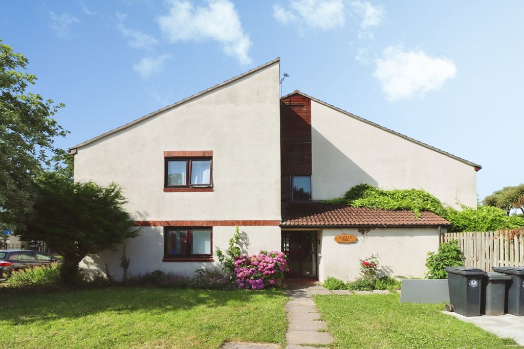 Property photo 1 of 17 Pbox-Img.Jpg